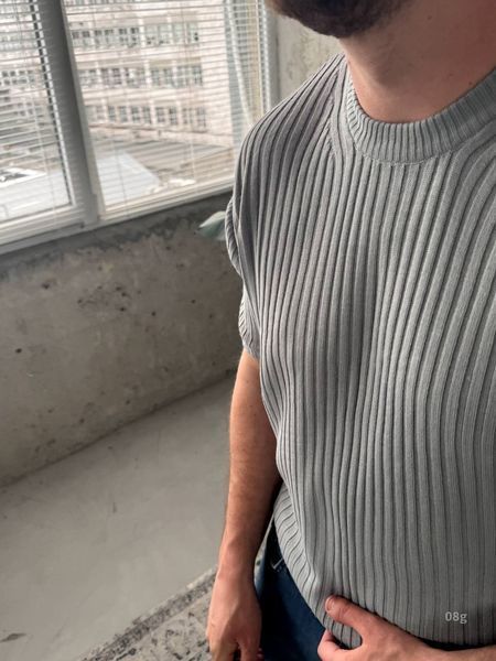 Чоловіча базова футболка у сірому кольорі 08g фото