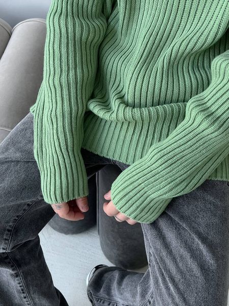 Мужской oversize свитер в зеленом цвете mr102 фото