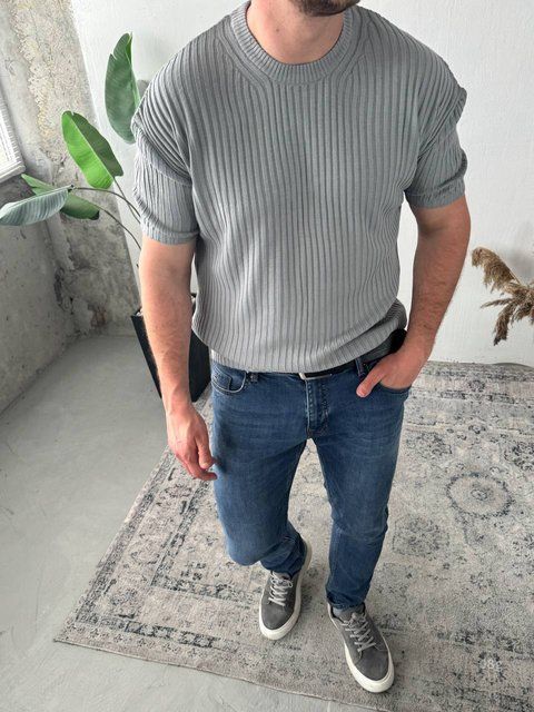 Чоловіча базова футболка у сірому кольорі 08g фото