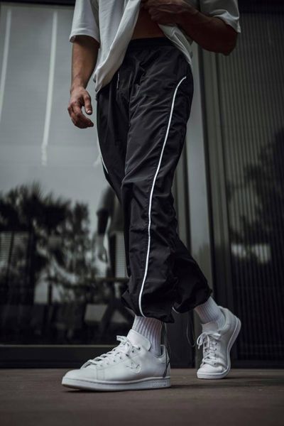 Мужские oversize спортивные брюки в черном цвете 1000804000007 фото