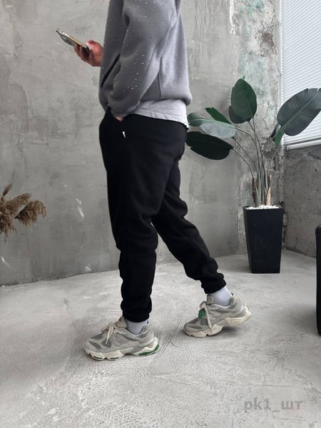 Мужские oversize флисовые джоггеры в черном цвете pk1 фото