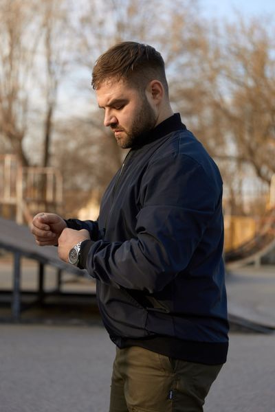 Чоловічий класичний бомбер у темно-синьому кольорі 1121981650-S фото
