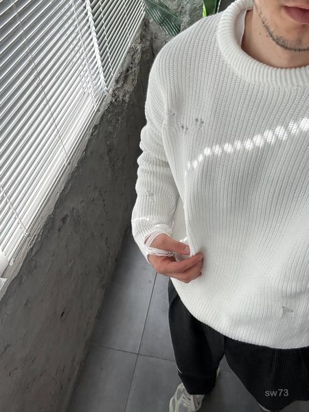 Чоловічий oversize светр у білому кольорі sw73 фото