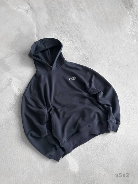 Чоловіче oversize худі з вишивкою у графітовому кольорі v5x2 фото