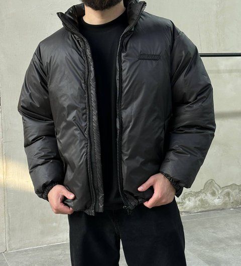 Чоловіча oversize куртка у чорному кольорі gi2260 фото