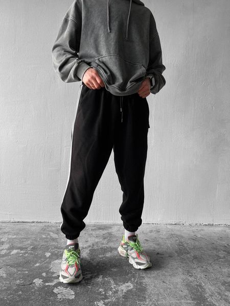 Мужские джоггеры с лампасами в черном цвете pant1-S фото