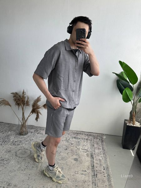 Чоловічий oversize костюм у сірому кольорі liam9 фото