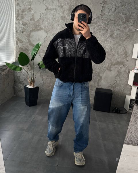 Чоловічий oversize бомбер з принтом у чорному кольорі ali10 фото