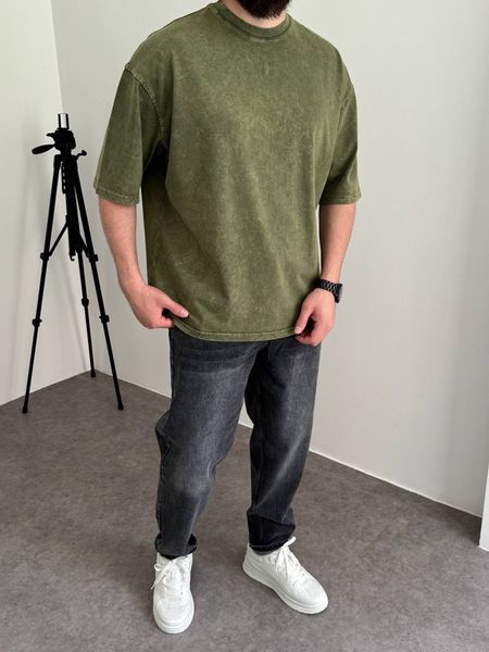 Чоловіча oversize футболка у зеленому кольорі jj296-1 фото