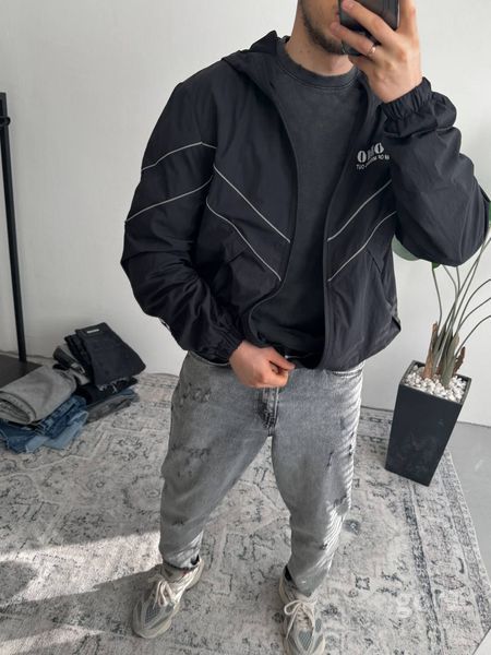 Мужская oversize ветровка в черном цвете gor1n фото