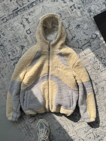 Мужской бомбер с вышивкой в бежевом цвете yoda6 фото