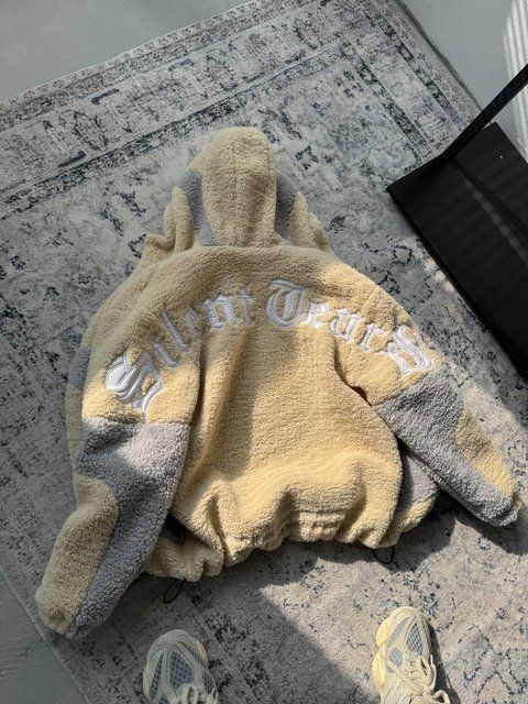 Чоловічий бомбер з вишивкою у бежевому кольорі yoda6 фото