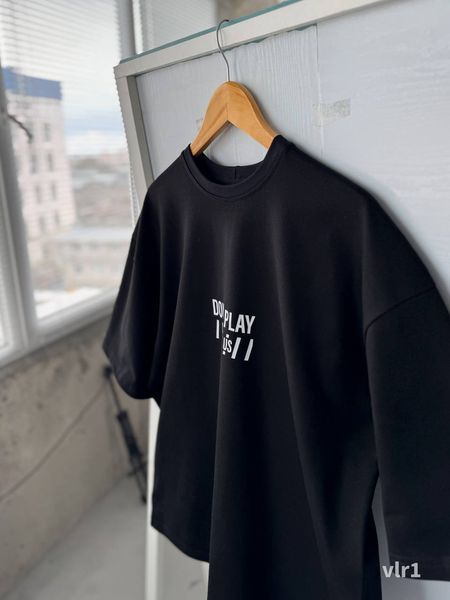 Чоловіча oversize футболка з принтом у чорному кольорі vlr1 фото