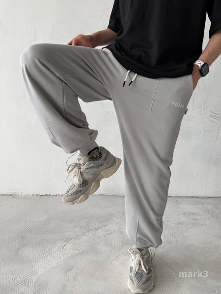 Чоловічі oversize спортивні штани у світло-сірому кольорі mark3 фото