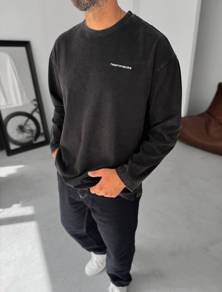 Чоловічий oversize лонгслів у чорному кольорі tt2463 фото
