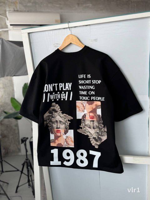 Мужская oversize футболка с принтом в черном цвете vlr1 фото