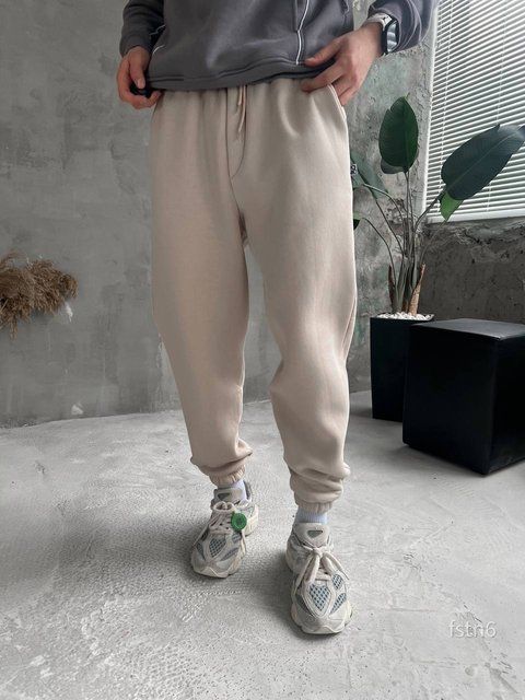 Мужские oversize джоггеры на флисе в бежевом цвете fstn6 фото