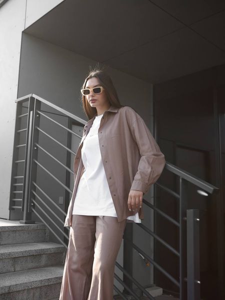Женский oversize комплект рубашки + брюки в коричневом цвете ri4 фото