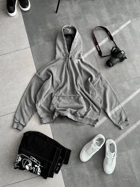 Чоловіче oversize худі у сірому кольорі hvar2 фото