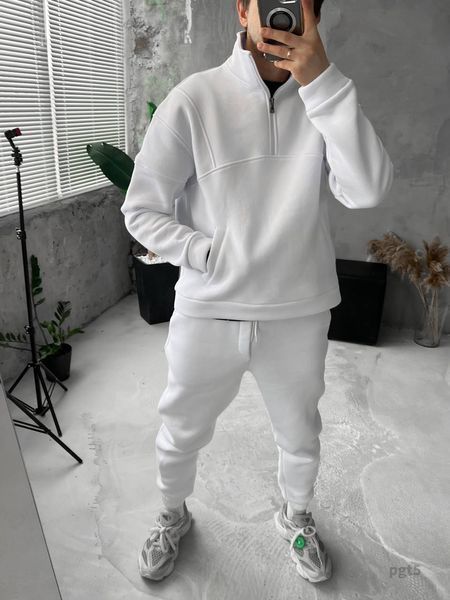 Чоловічий oversize костюм на флісі у білому кольорі pgt5n фото