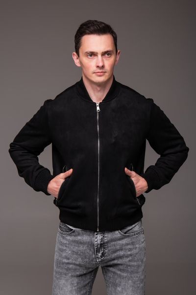 Мужской замшевый бомбер в черном цвете 2503bl-M фото