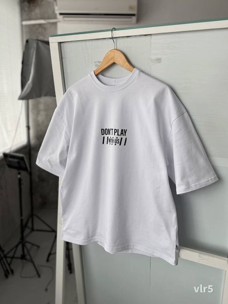 Мужская oversize футболка с принтом в белом цвете vlr5 фото