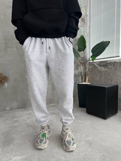 Мужские oversize джоггеры на флисе в светло-сером цвете fstn4 фото