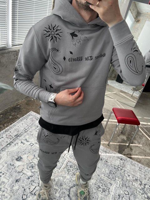 Мужской oversize спортивный костюм с принтом в сером цвете p20fhs3 фото
