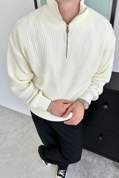 Чоловічий оверсайз светр з блискавкою у білому кольорі mr133k фото