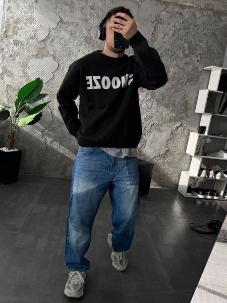 Мужской oversize свитшот с надписью в черном цвете sno1 фото