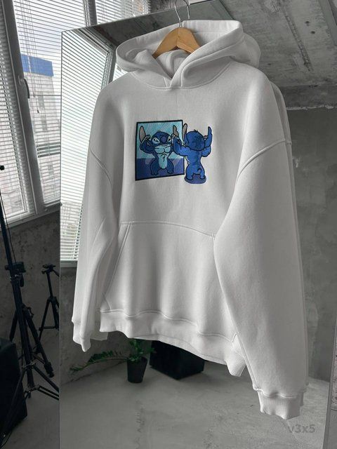 Чоловіче oversize худі з вишивкою у білому кольорі v3x5 фото