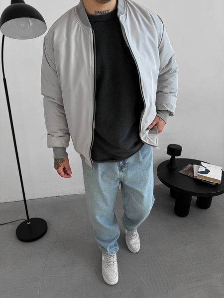 Чоловічий oversize бомбер у сірому кольорі sm2436 фото