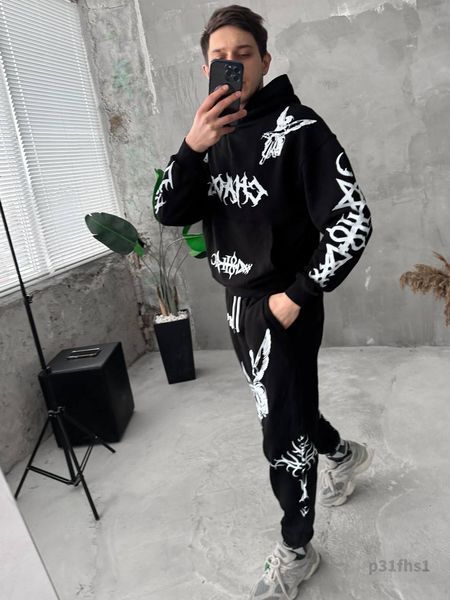 Мужской oversize костюм с принтом в черном цвете p31fhs1 фото