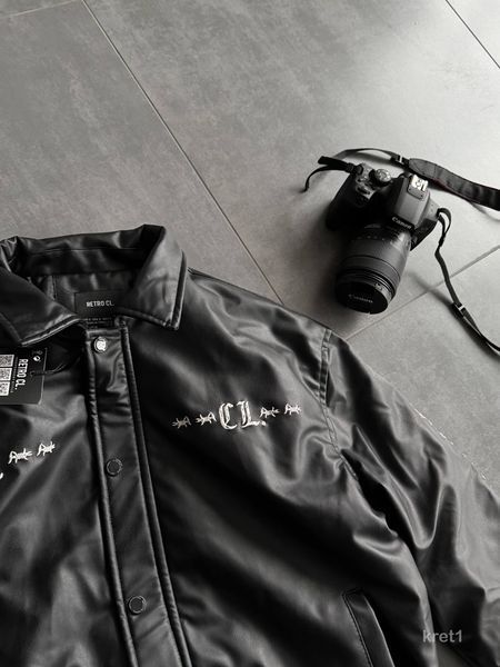Чоловічий oversize бомбер з принтом у чорному кольорі kret1 фото