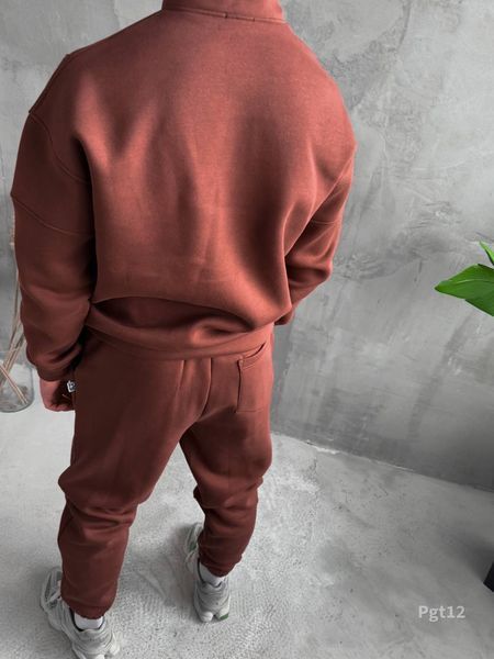 Мужской oversize костюм на флисе в коричневом цвете pgt12n фото