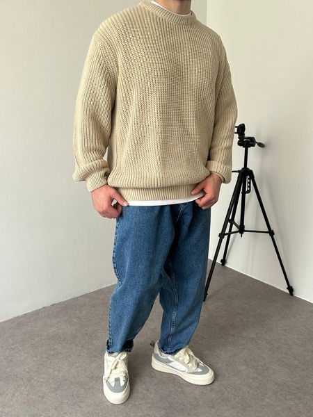 Чоловічий вʼязаний oversize светр у бежевому кольорі la154 фото