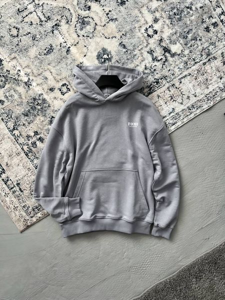 Чоловіче oversize худі з вишивкою у сірому кольорі v5x3 фото
