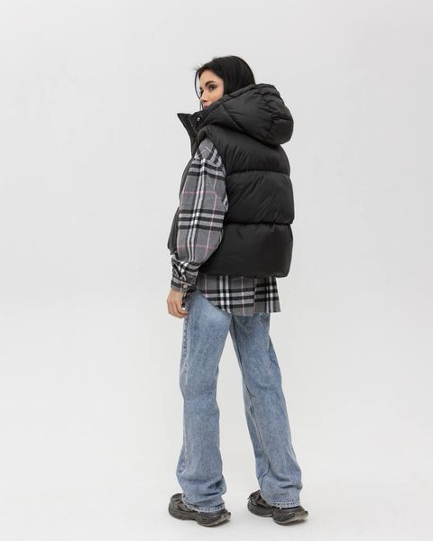 Жіноча oversize жилетка з капюшоном у чорному кольорі zh2 фото