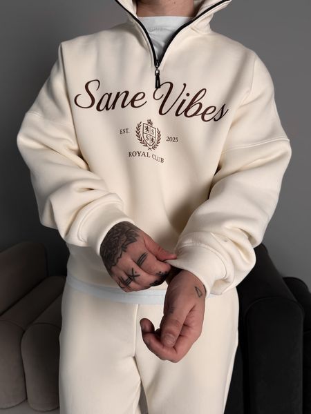 Чоловічий oversize костюм з принтом у білому кольорі kos66 фото